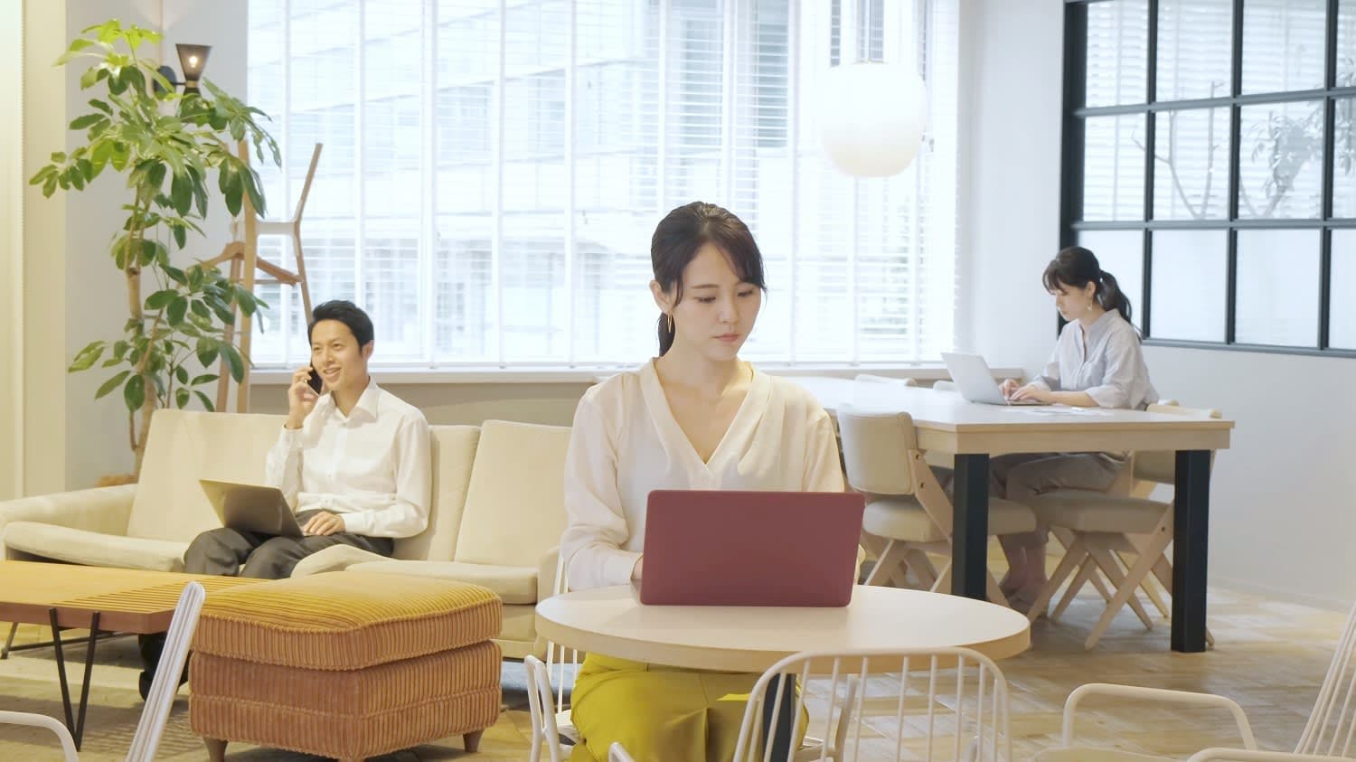 好きな場所で自由に働くを実現する日経のシェアオフィスサービス「NIKKEI OFFICE PASS」