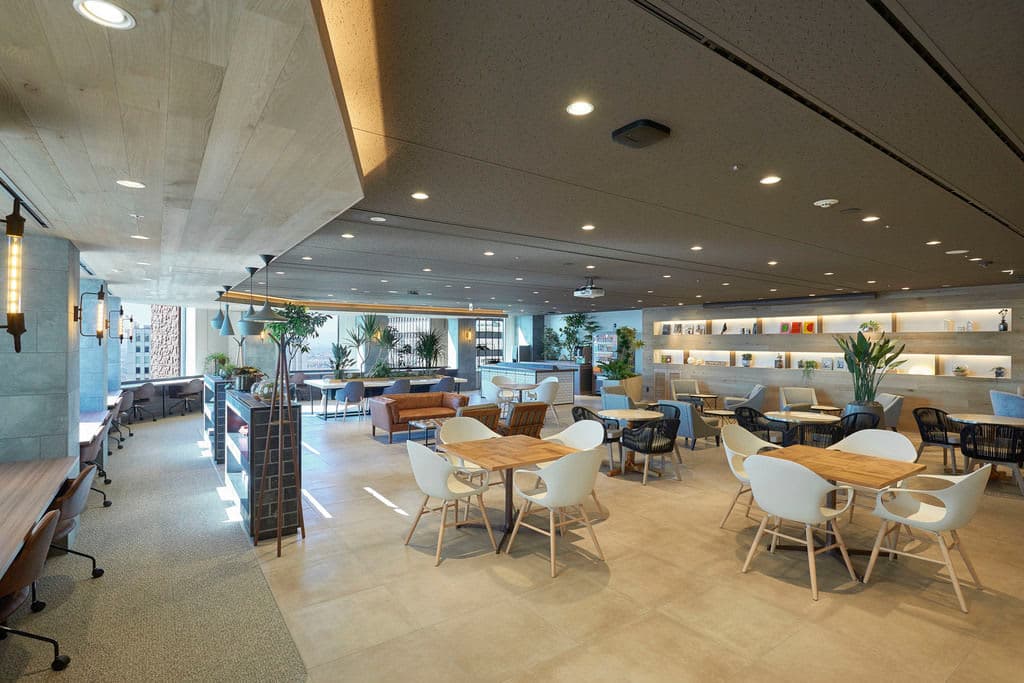 プラスアワーズ(+OURS)新宿