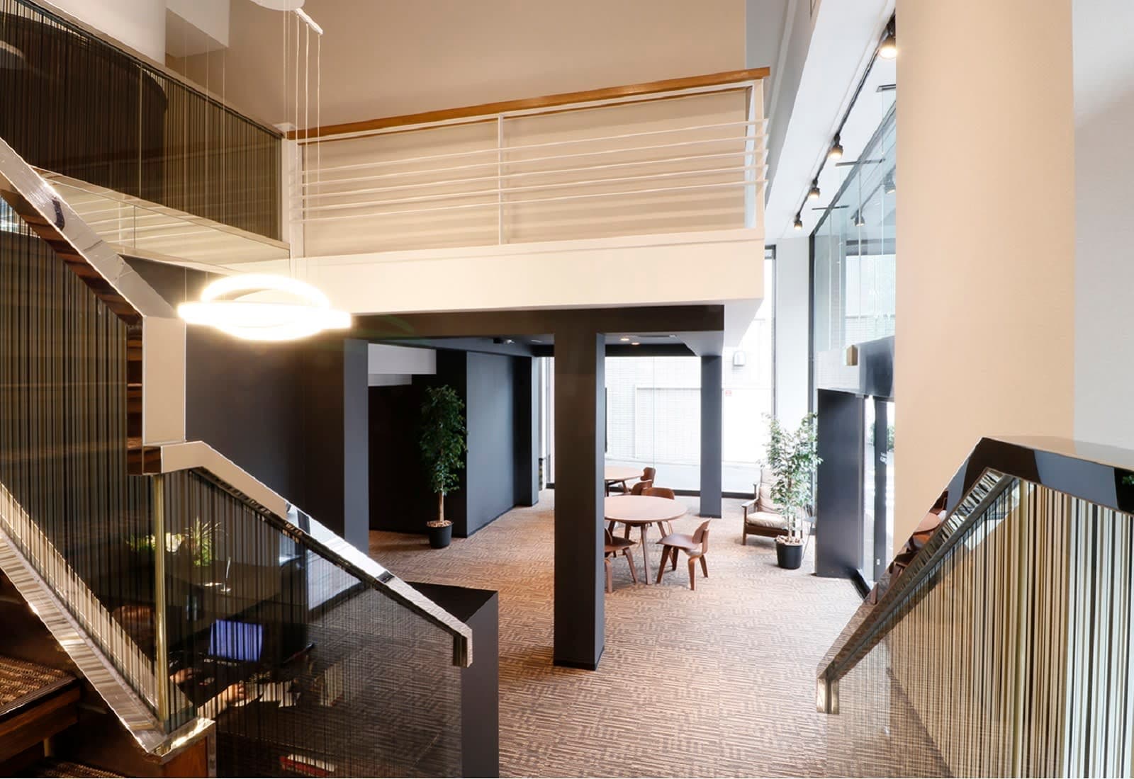 【2023年最新版】「ビジネスセンター」のオフィス拠点を一挙に紹介!リーズナブルでデザイン性・機能性の高い個室オフィスが魅力