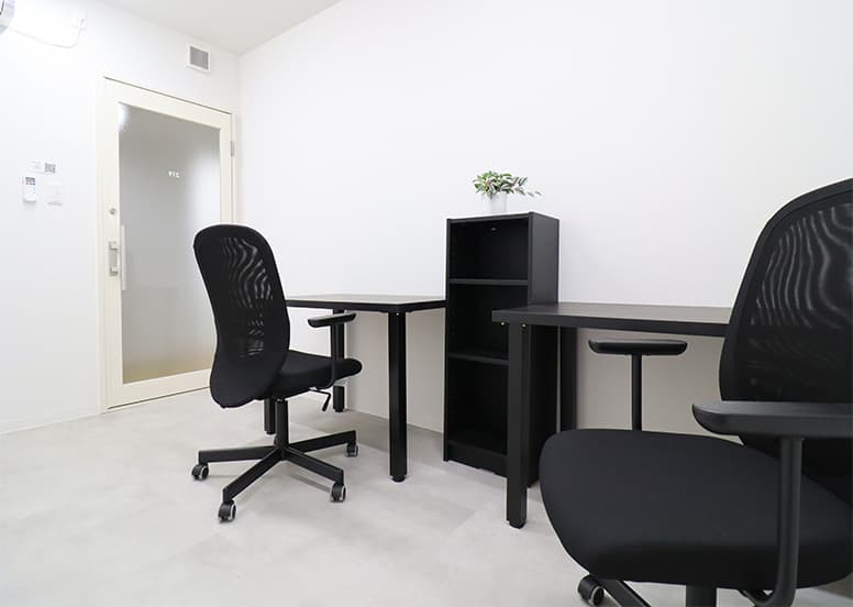専有部_個室。家具付きのお部屋です。