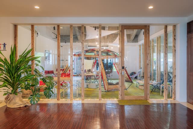 外観_キャンピングルーム