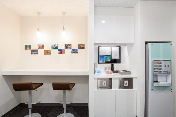 Regus_Hawk_City_Naha_3793_Naha_Japan_Kitchen