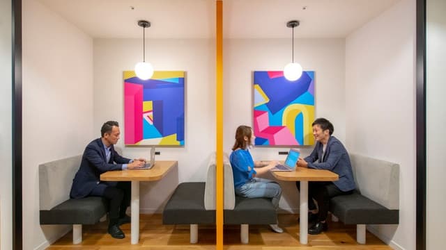 共用部_ミーティングスペース。©WeWork※写真はイメージです。