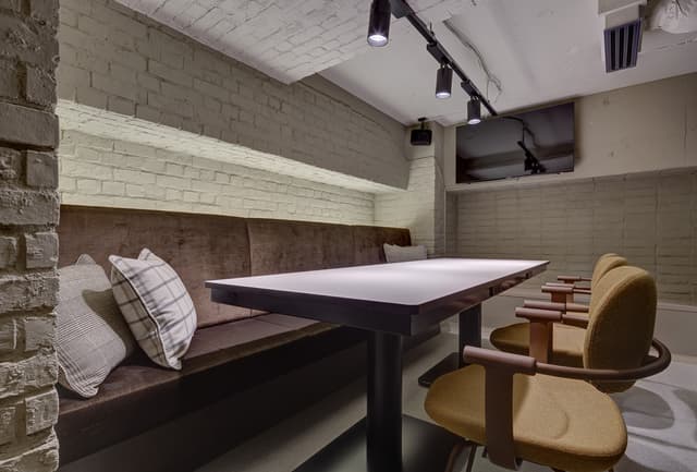 予約制会議室(4名・6名向けの2室)