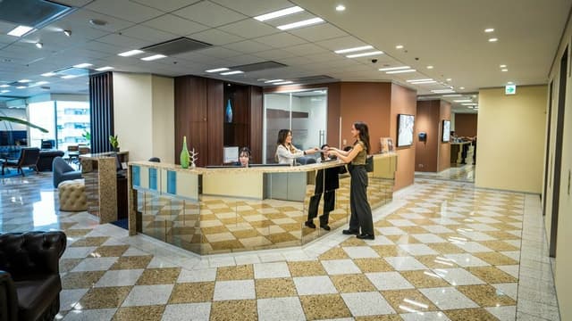 受付_専任のレセプショニストが皆様のビジネスをサポートします
