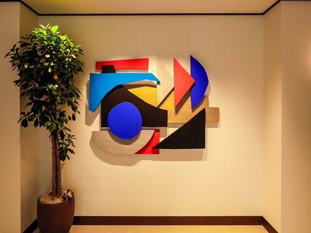 ENTRANCE_アートがお出迎え