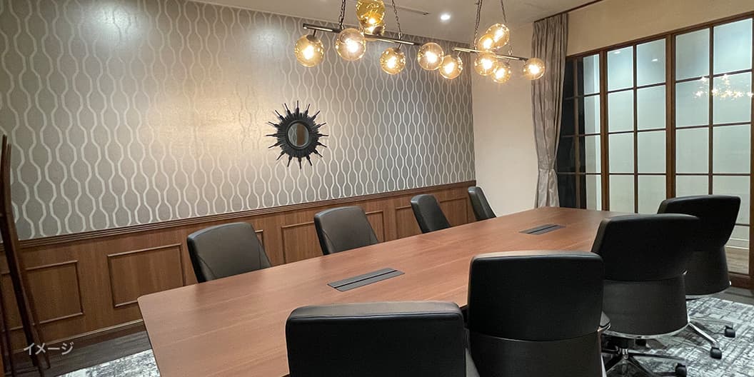 共有部_会議室。会議、面接、取材、セミナーなど様々なシーンで活用できます。※画像はイメージです。©Regus