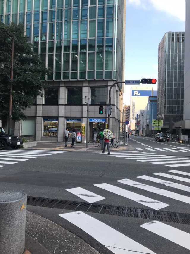周辺のコンビニ_ローソン上川端町店