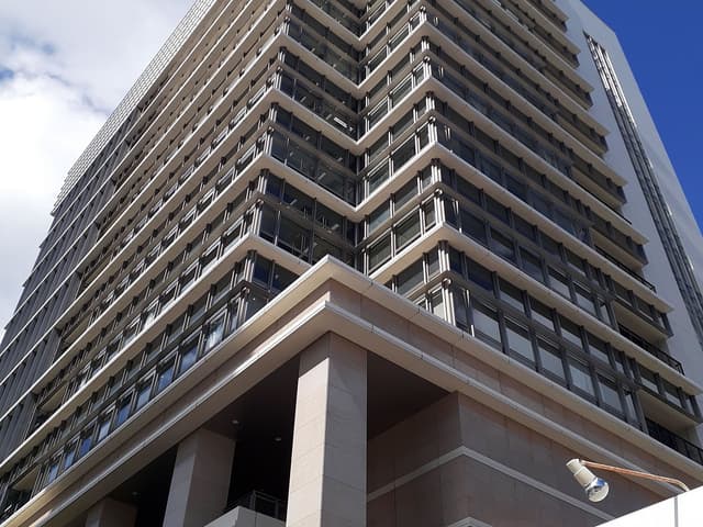 外観_オフィスはタイムスビル2Fにあります。