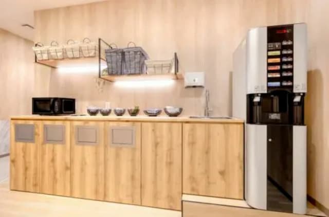 その他_フリードリンク。※画像はイメージです。©bizcomfort