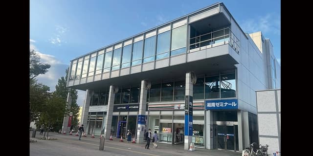 外観_センター南駅から徒歩1分に位置しています。※画像はイメージです。©Regus
