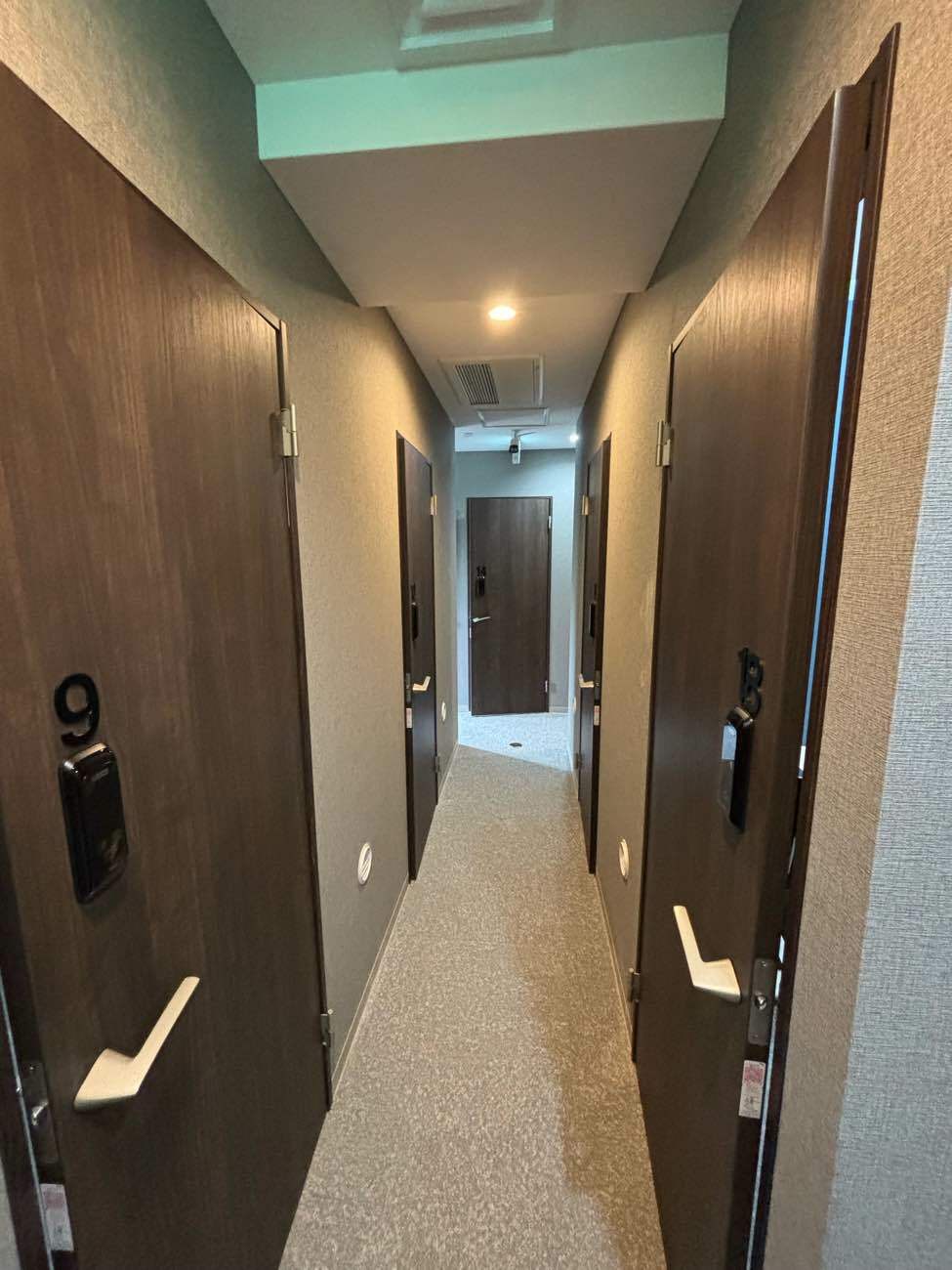 共有部_廊下。追加料金なしで登記可能です。