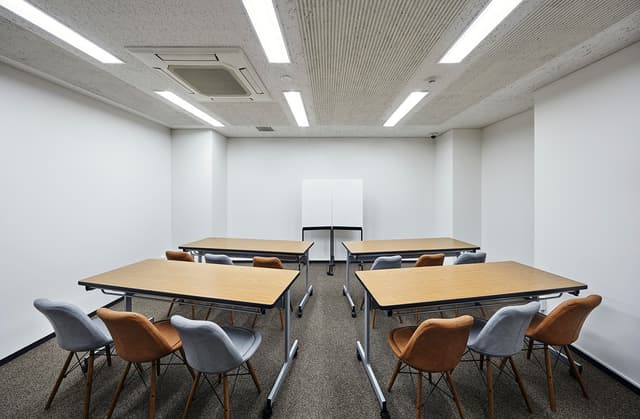 会議室_12名で利用できる個室です。