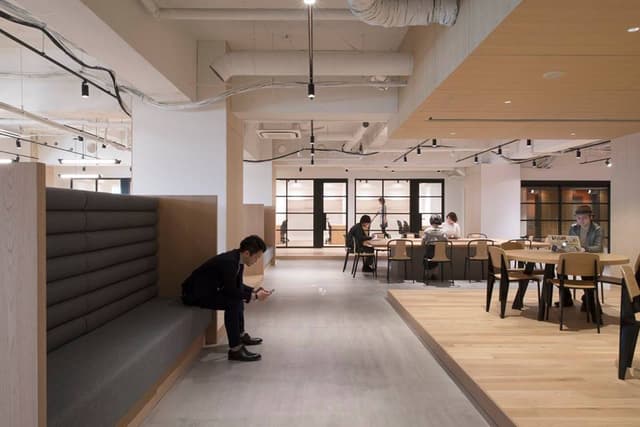 共有部_フリースペース。ゲストを招き入れることもできます。