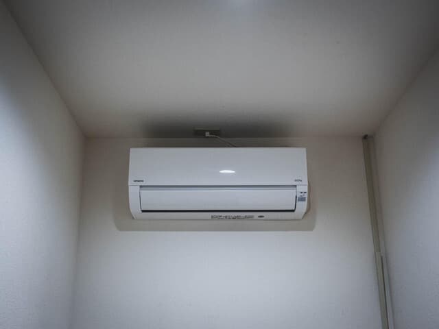 設備_エアコン。空調設備も整っており、作業環境を気にすることはありません。