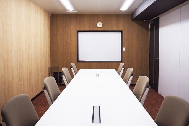共用部_天翔オフィス南青山の時間貸し会議室。複数の会議室をご用意しています。