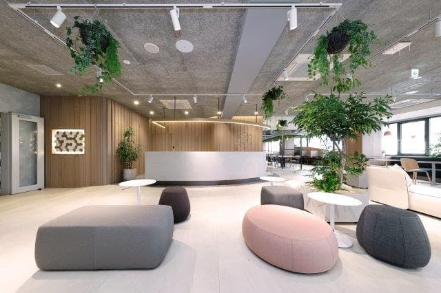 共用部_Rレセプション。有人受付で、皆様の入居をサポートさせていただきます☆