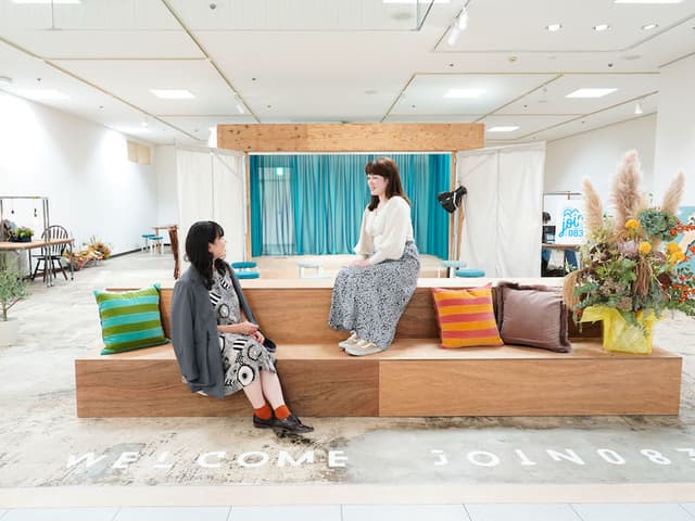 共用部_オフィスを通じて入居者同士のコミュニケーションが活発です。