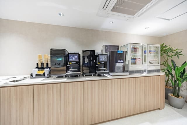 BIZcomfort北浜 セルフカフェ有料