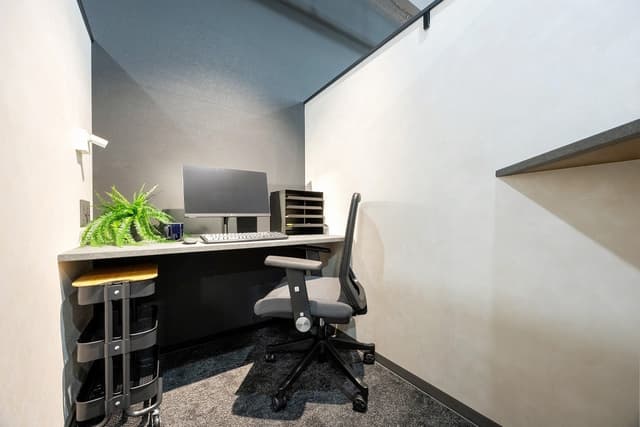 BIZcomfort熊本城前_コワーキングスペース固定席C-51