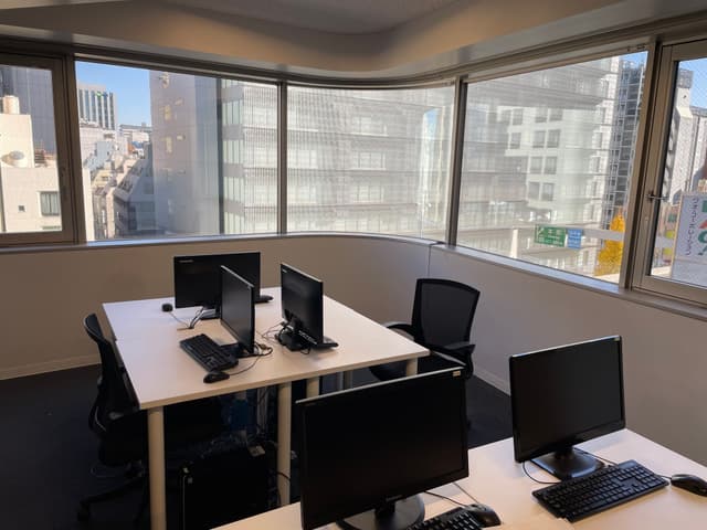 専有部_個室。窓ありのお部屋も用意されています。