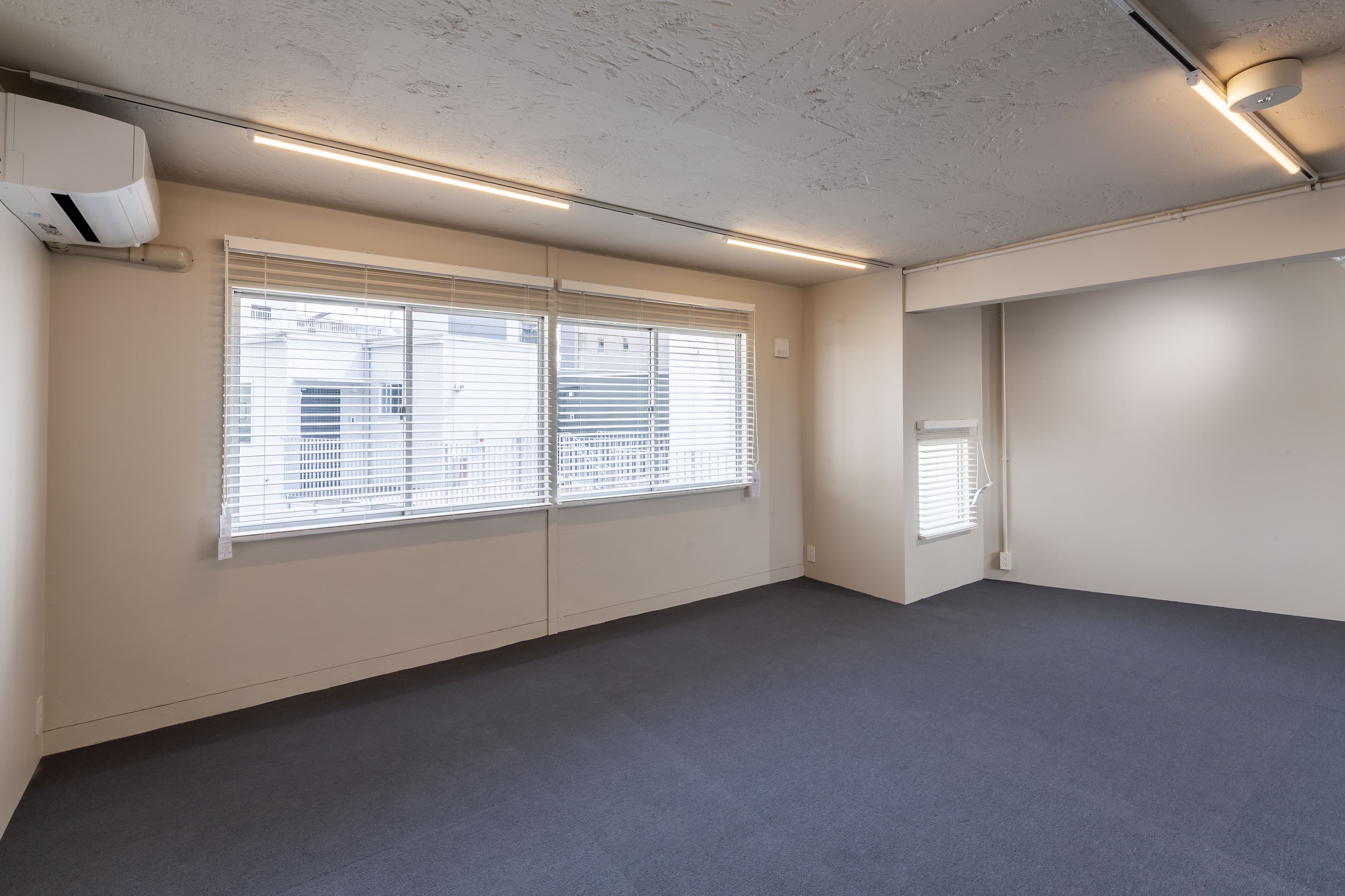 NEUK_OFFICE405②