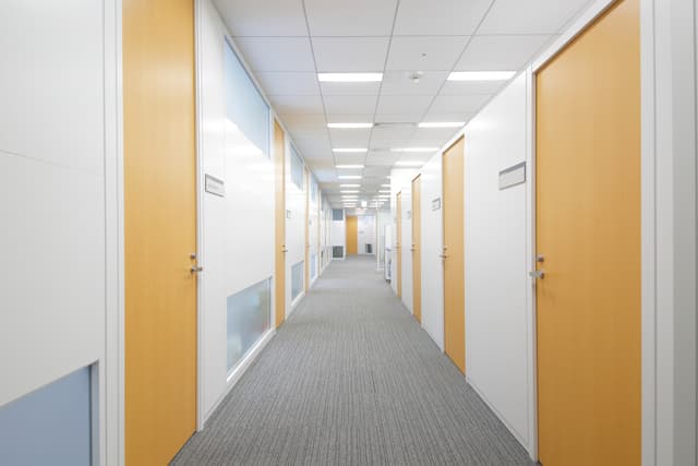 本町側個室エリアの廊下です。