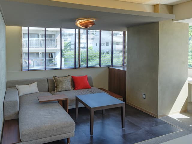 共用部_ラウンジ。気分転換やお食事の際にご利用いただけます。