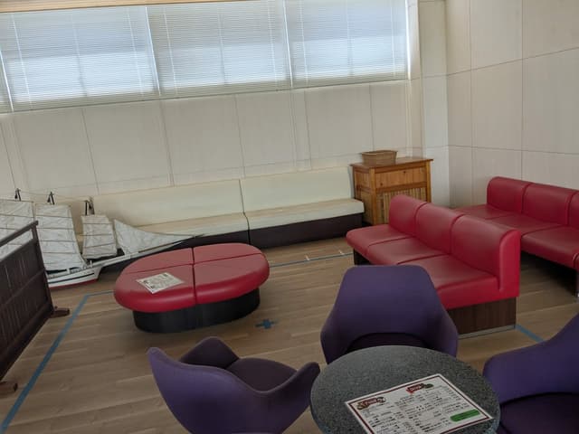 共有部_ラウンジ。作業の間のリフレッシュとしても利用可能です。