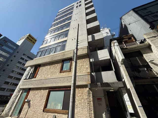 外観_大門駅から徒歩2分に位置しています。