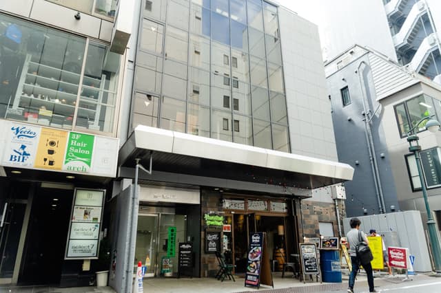 外観_賑やかな渋谷の中でも比較的閑静な神南エリアに立地するオフィスビルです