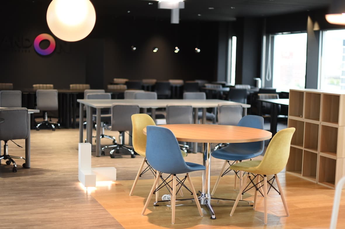 共用エリア_明るく開放的なオフィスです