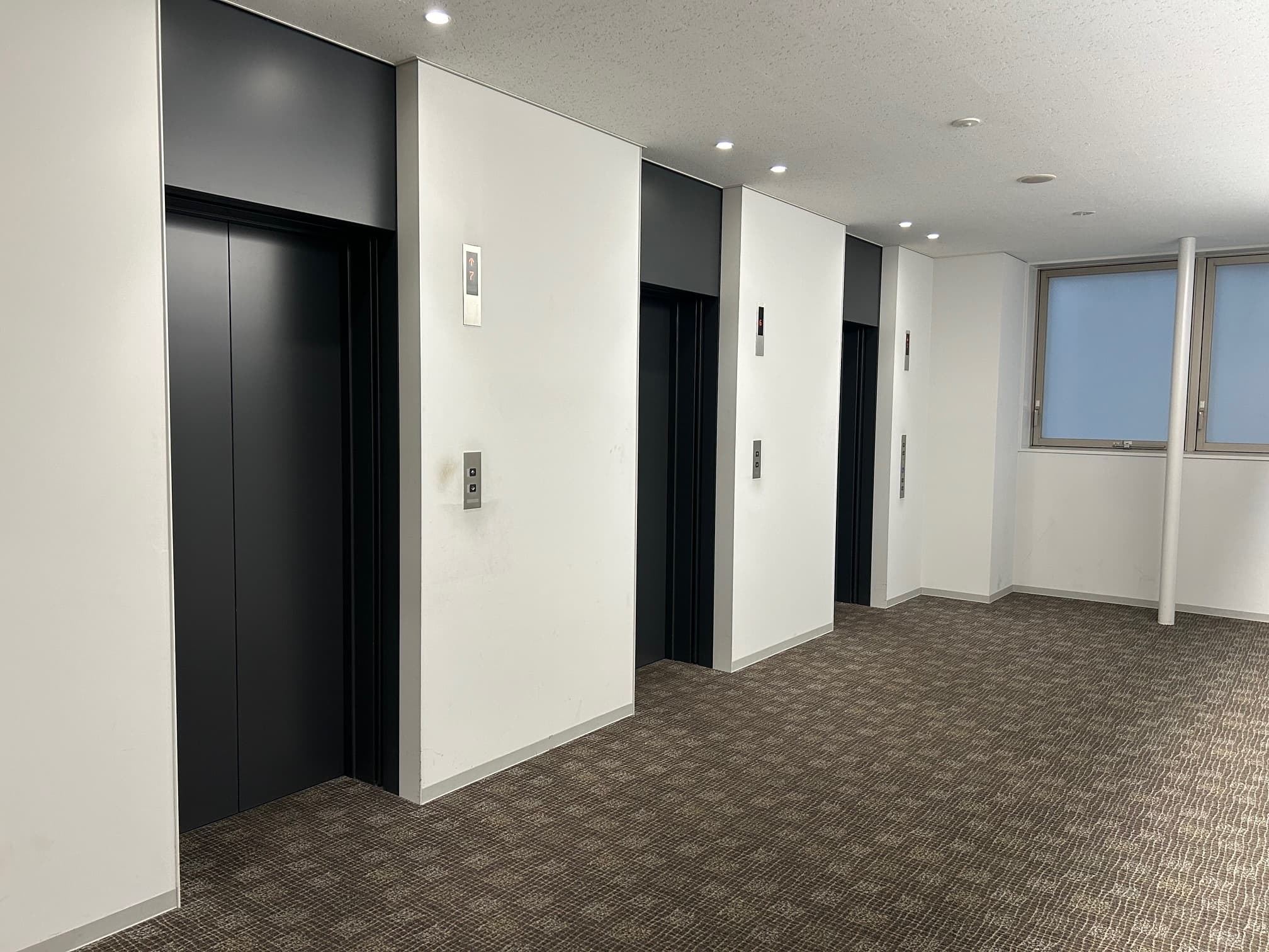 エレベーターホール