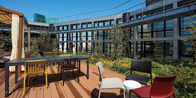 共有部_屋上テラス。契約者専用の屋上テラスを完備しています。※画像はイメージです。©Regus