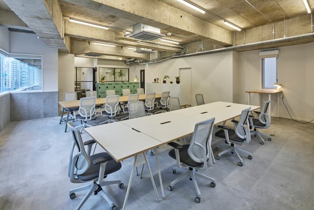 専有部_個室。家具付きのため入居後すぐにビジネスをスタートすることができます。