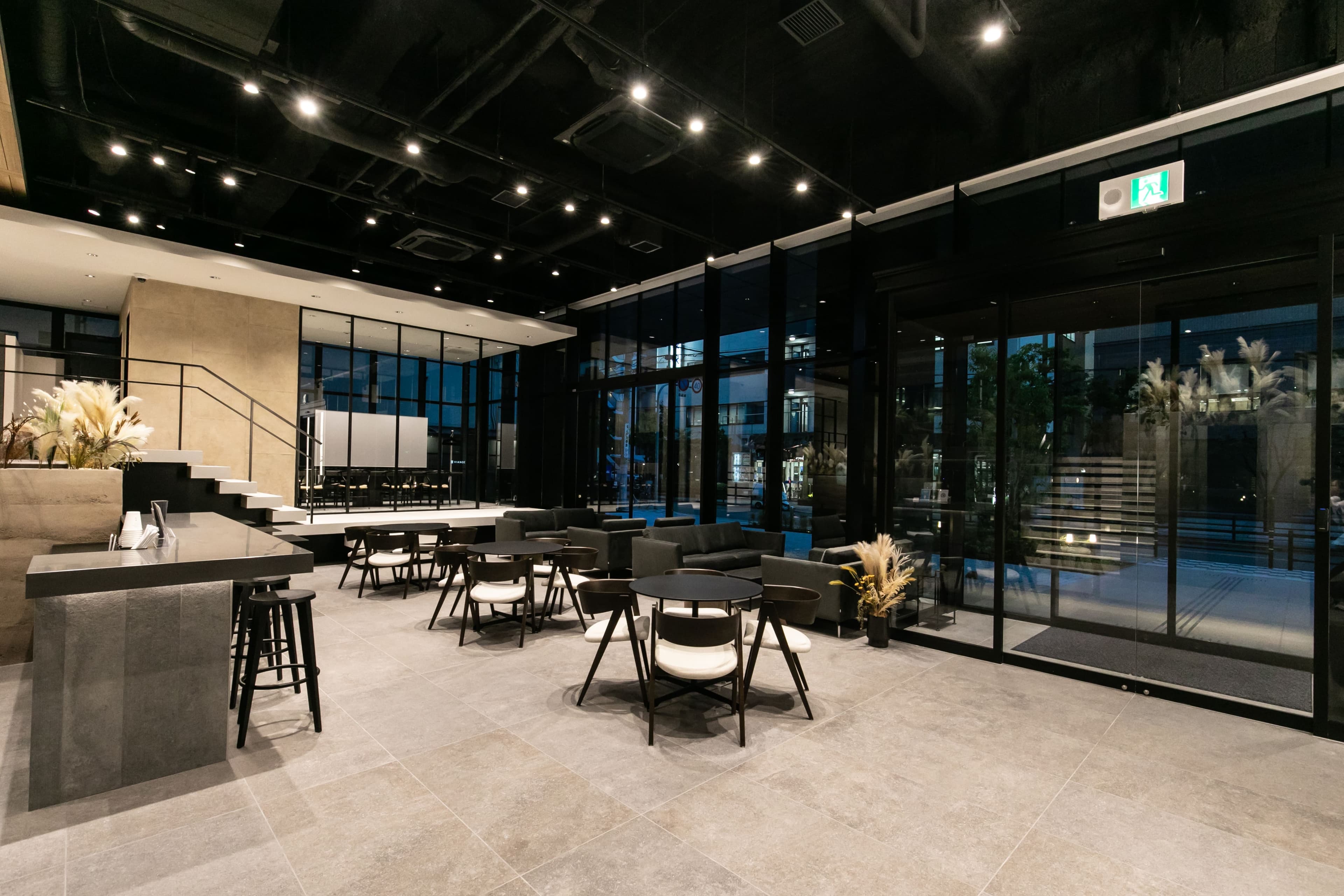 1Fラウンジ_圧縮_