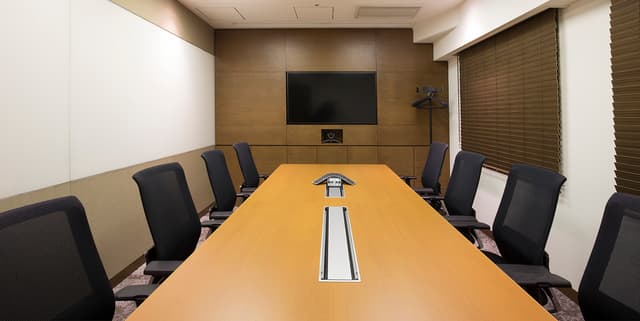 会議室_重厚感のある会議室、大事な商談にはかかせません