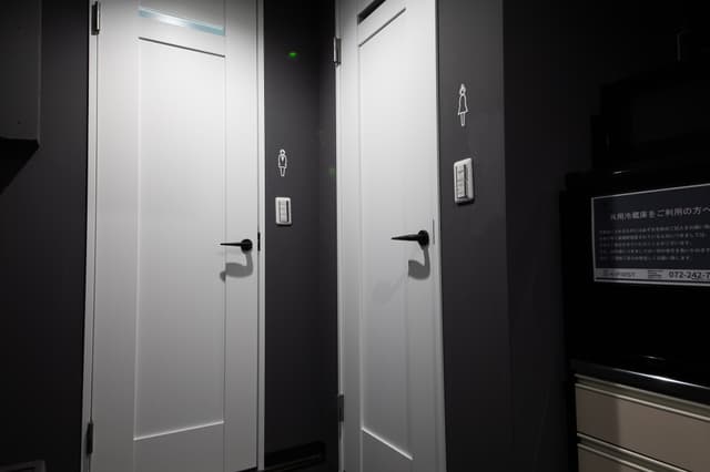 共用部_男女別の個室トイレがあります。