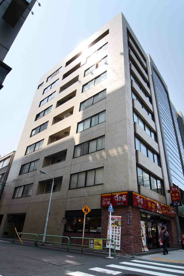 外観_末広町駅から徒歩1分の場所にあります。