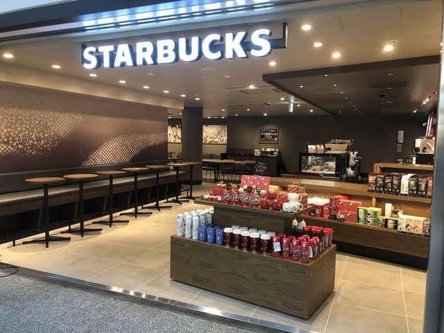 近隣の飲食店_スターバックスコーヒー クリスタ長堀ウエスト店(徒歩2分)