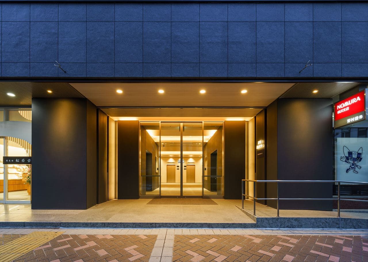 EO横浜_エントランス夜景_R