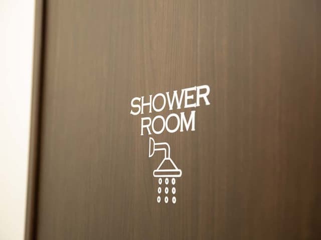 設備_SHOWER ROOM。リフレッシュしたい際などにご利用いただけます。