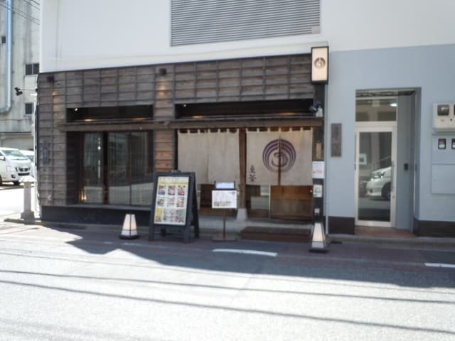 外観_4路線の駅が徒歩1~4分以内にあるアクセス良好のオフィスです。