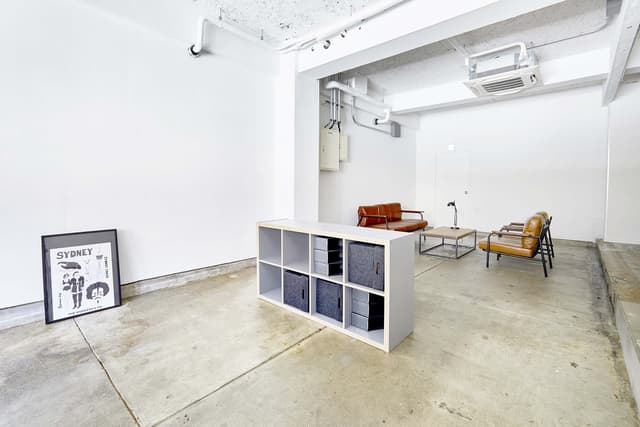 個室_事務所・店舗どちらでも利用可能なスペースを用意しております。