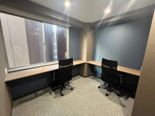 専有部_個室。自然光が入る窓ありのお部屋もあります。