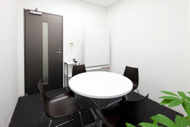 会議室_軽いミーティングや商談に適した会議室です