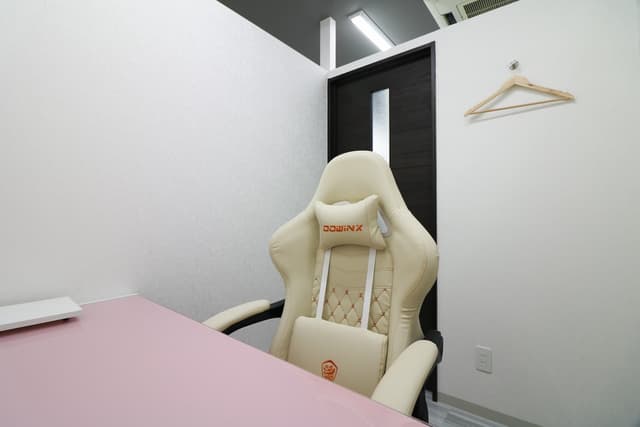 個室B_低価格でも機能的です