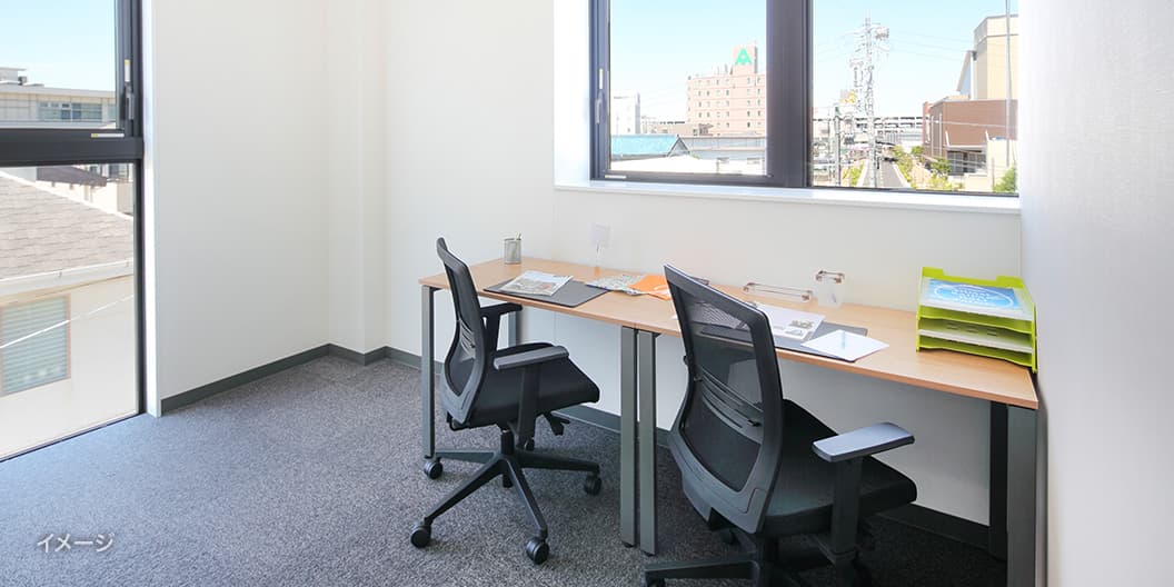 専有部_個室。家具付き、Wi-Fi完備ですぐにビジネスをスタートできます。※画像はイメージです。©Regus