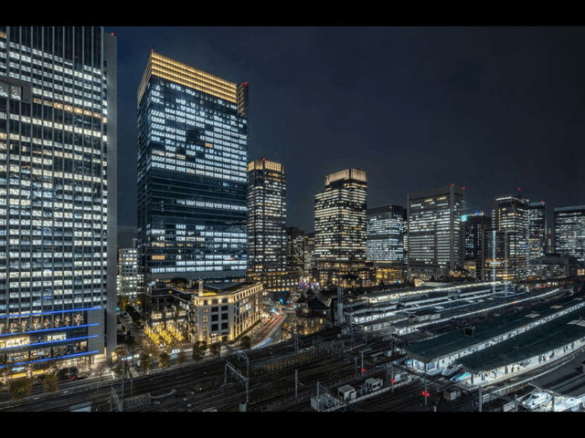 オフィスからの夜景(丸の内側)