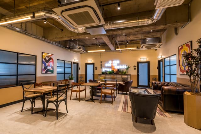 2階共用ラウンジ